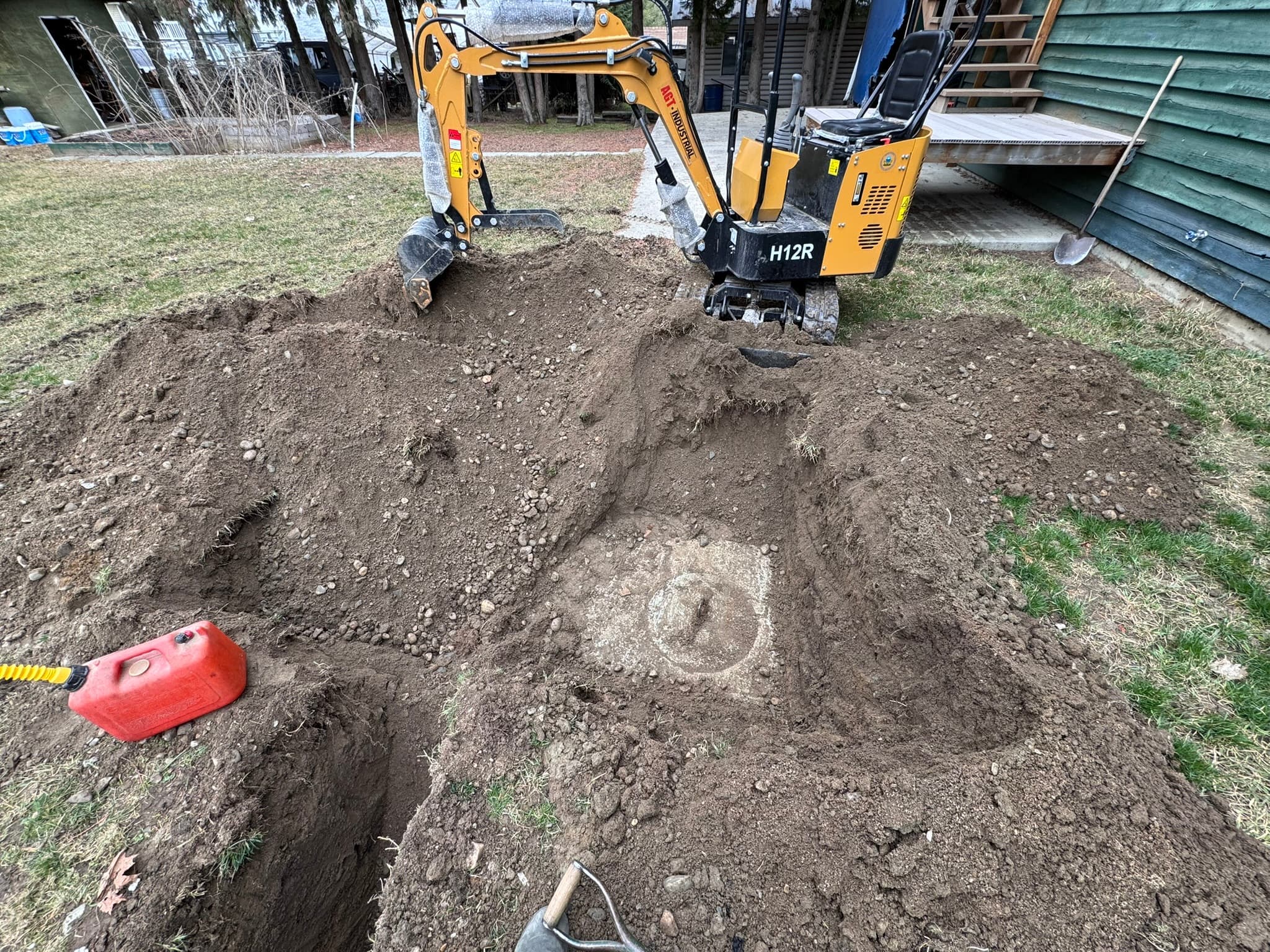 Excavation equipment on septic install project